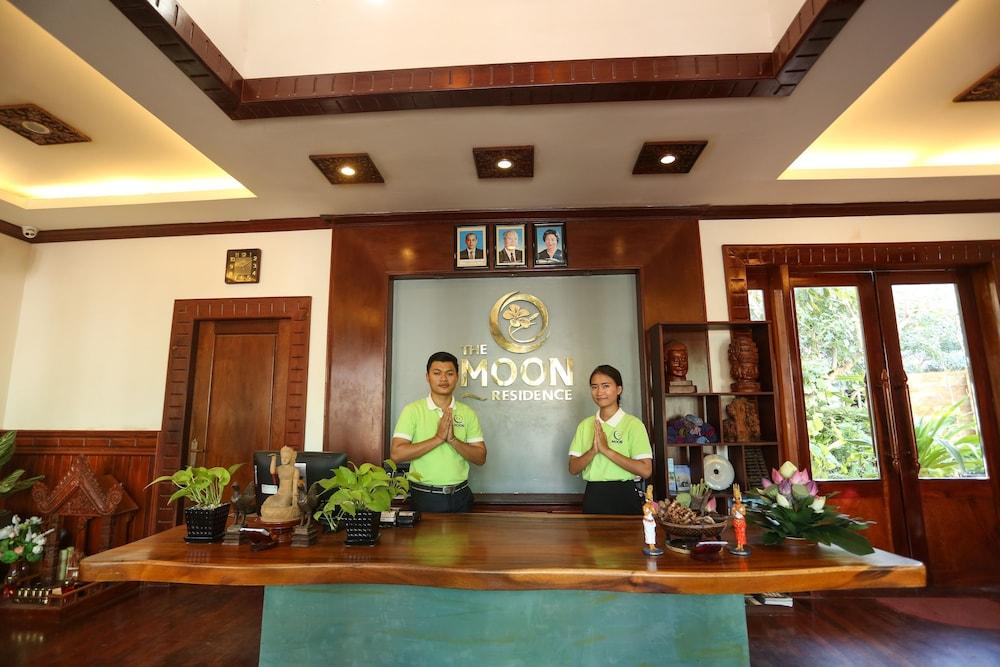 The Moon & Hotel 4*