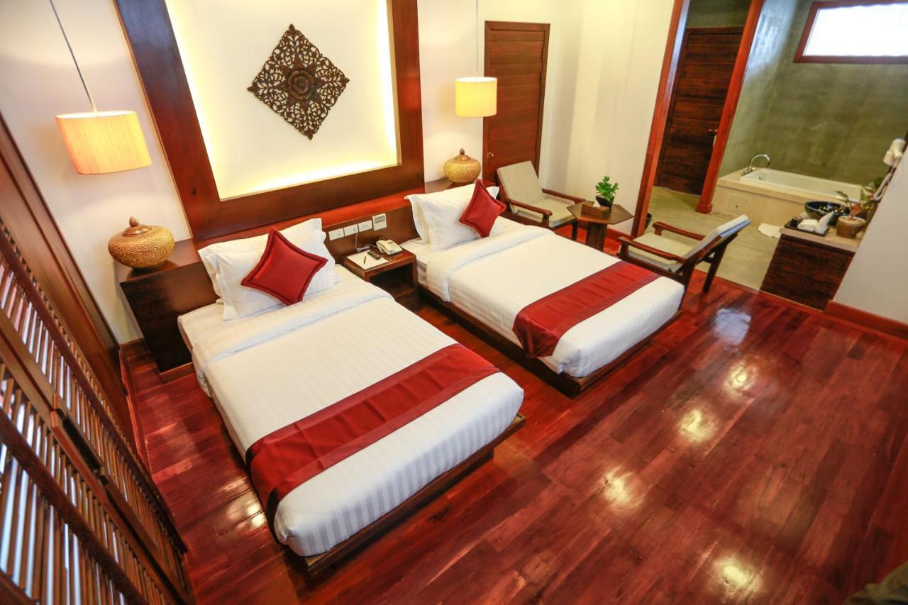 Hotel The Moon &