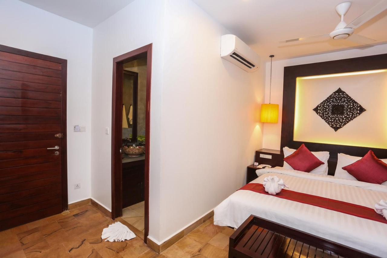 Hotel The Moon &
