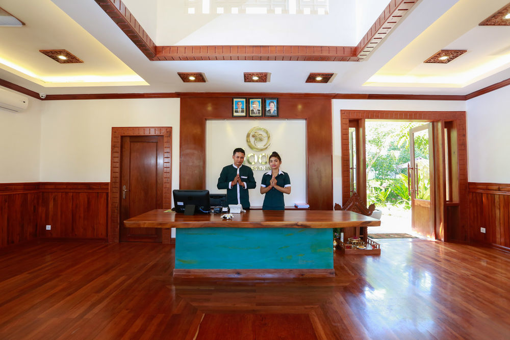 The Moon & Hotel Siem Reap