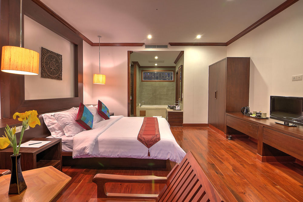 Hotel The Moon &