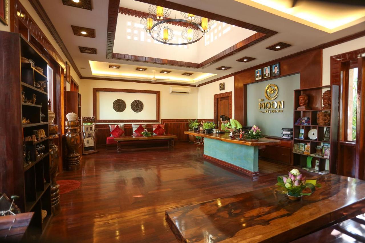 The Moon & Hotel Siem Reap